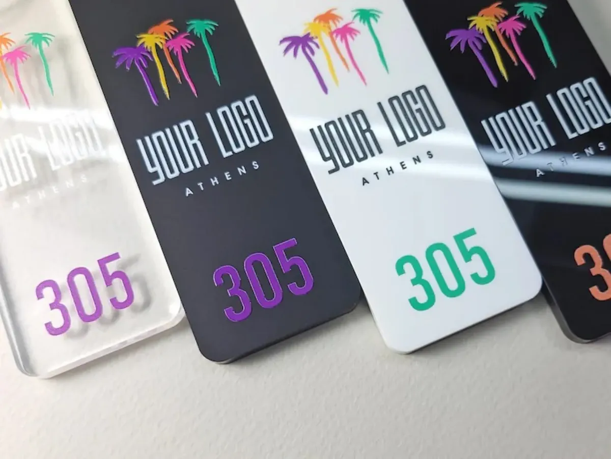 Llavero personalizado en Acrílico para Hoteles, Llavero con su logo y número de habitación - Image 3