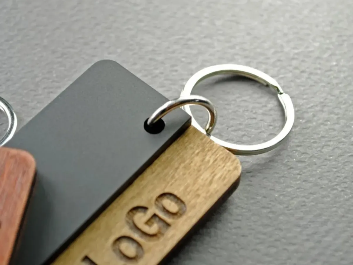 Llavero Moderno personalizado para Hoteles, Key Tag con su logo y número de habitación - Image 3