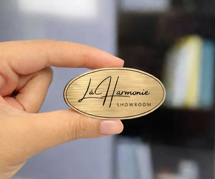 Plaquitas de identificacion corporativas personalizadas - Image 2