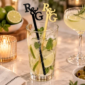 Mezcladores Personalizados con Inicales para Bebidas en Acrílico